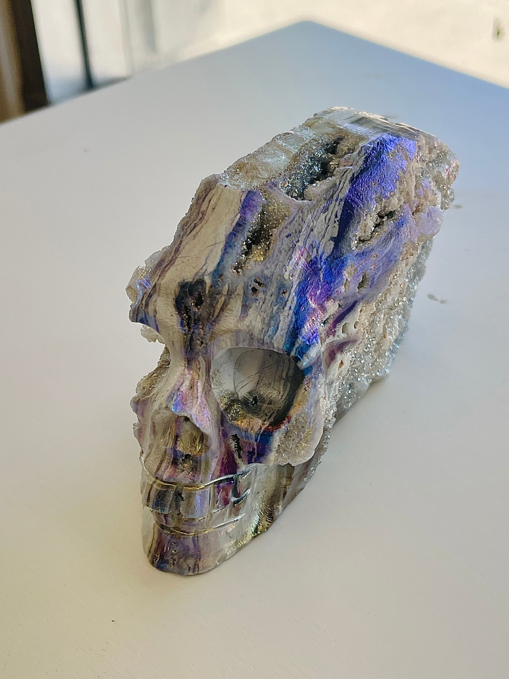 Rainbow Horn Crystal Head Skull (n 2)