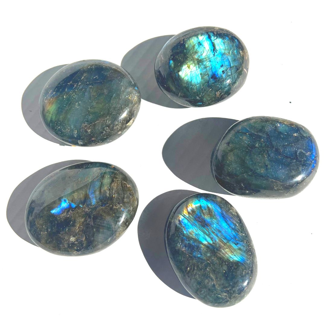 Labradorite Palmstone