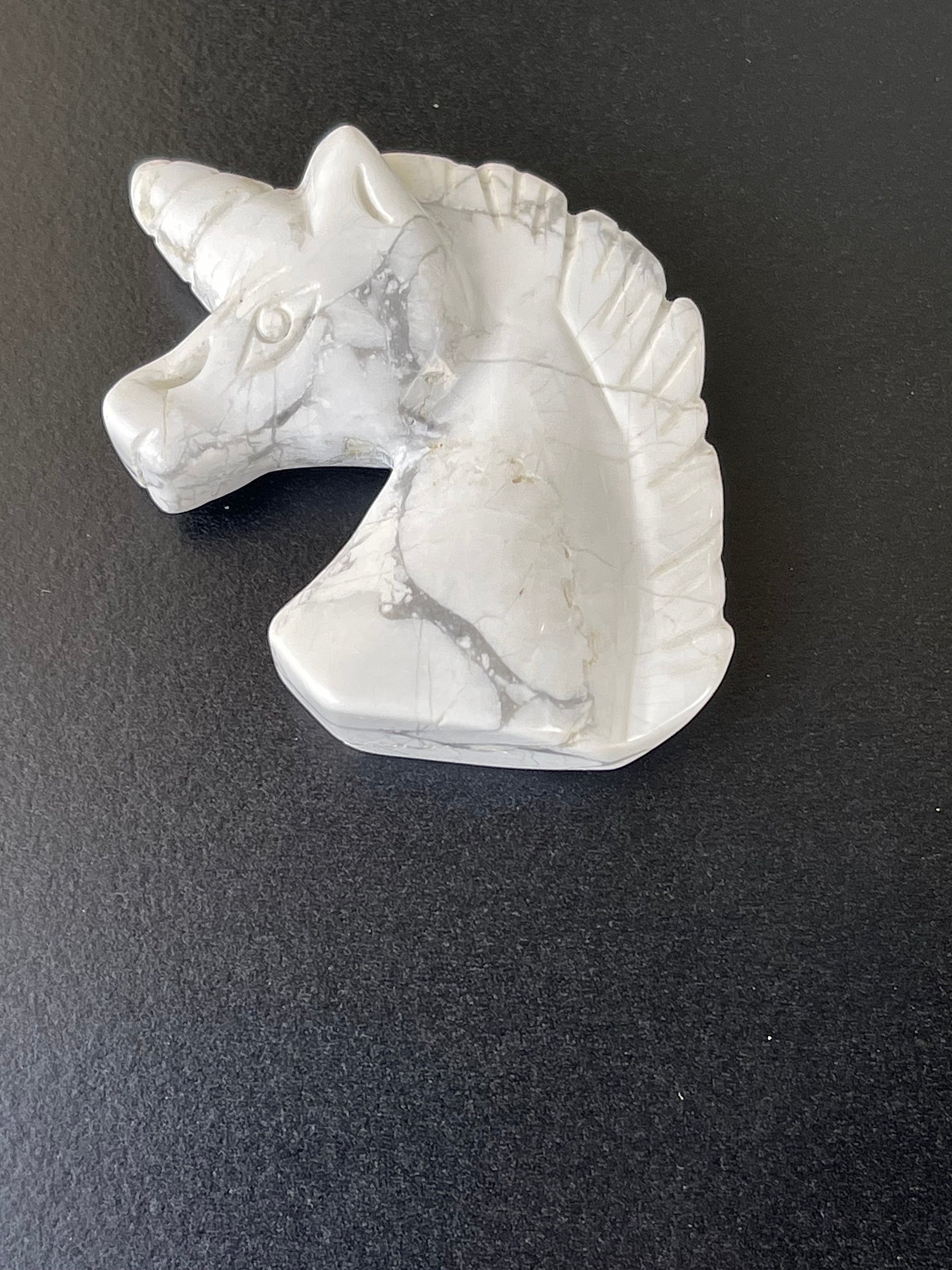 Howlite Unicorn